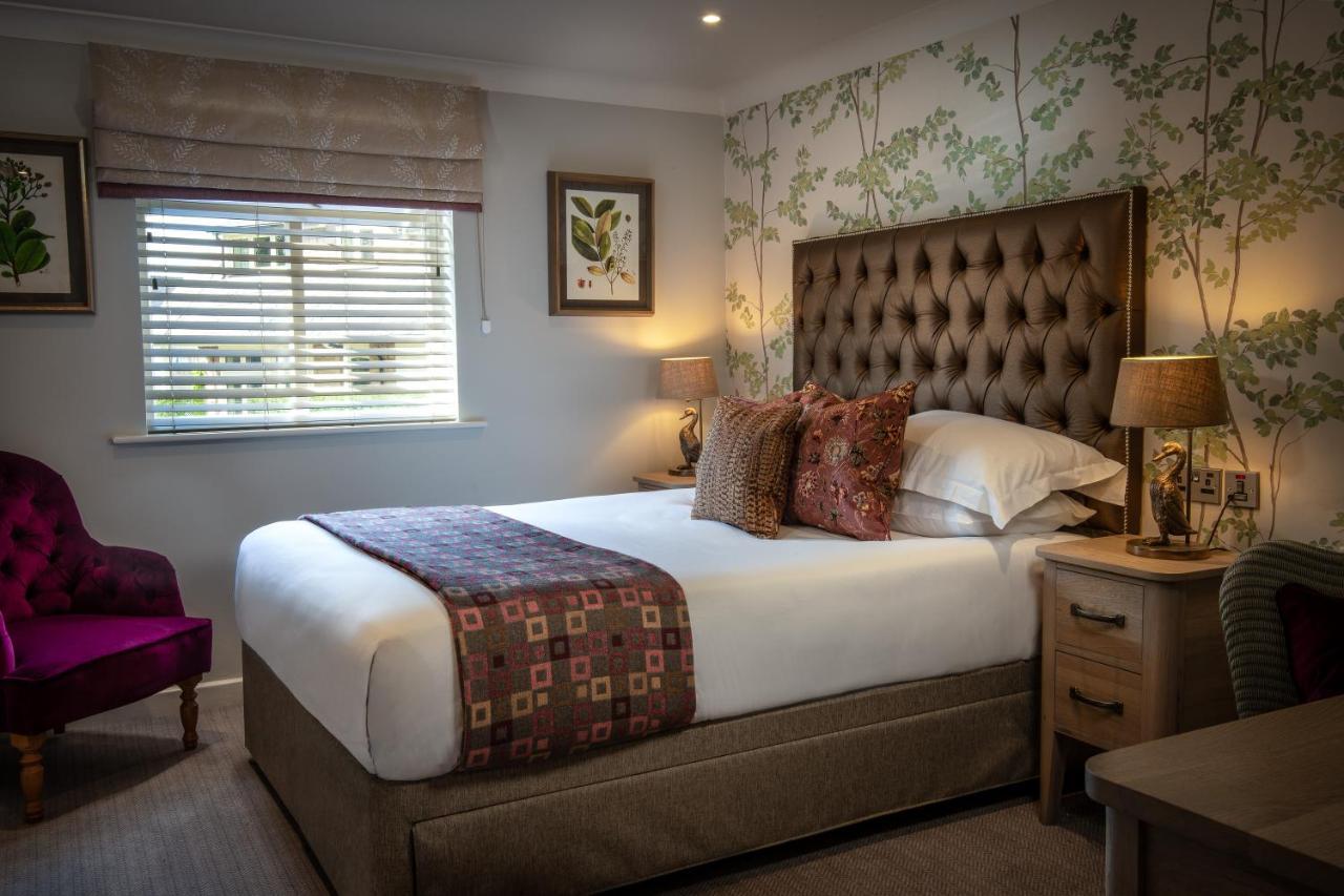 ホテル The Millstone, Mellor ブラックバーン エクステリア 写真 A bedroom at The Old parsonage