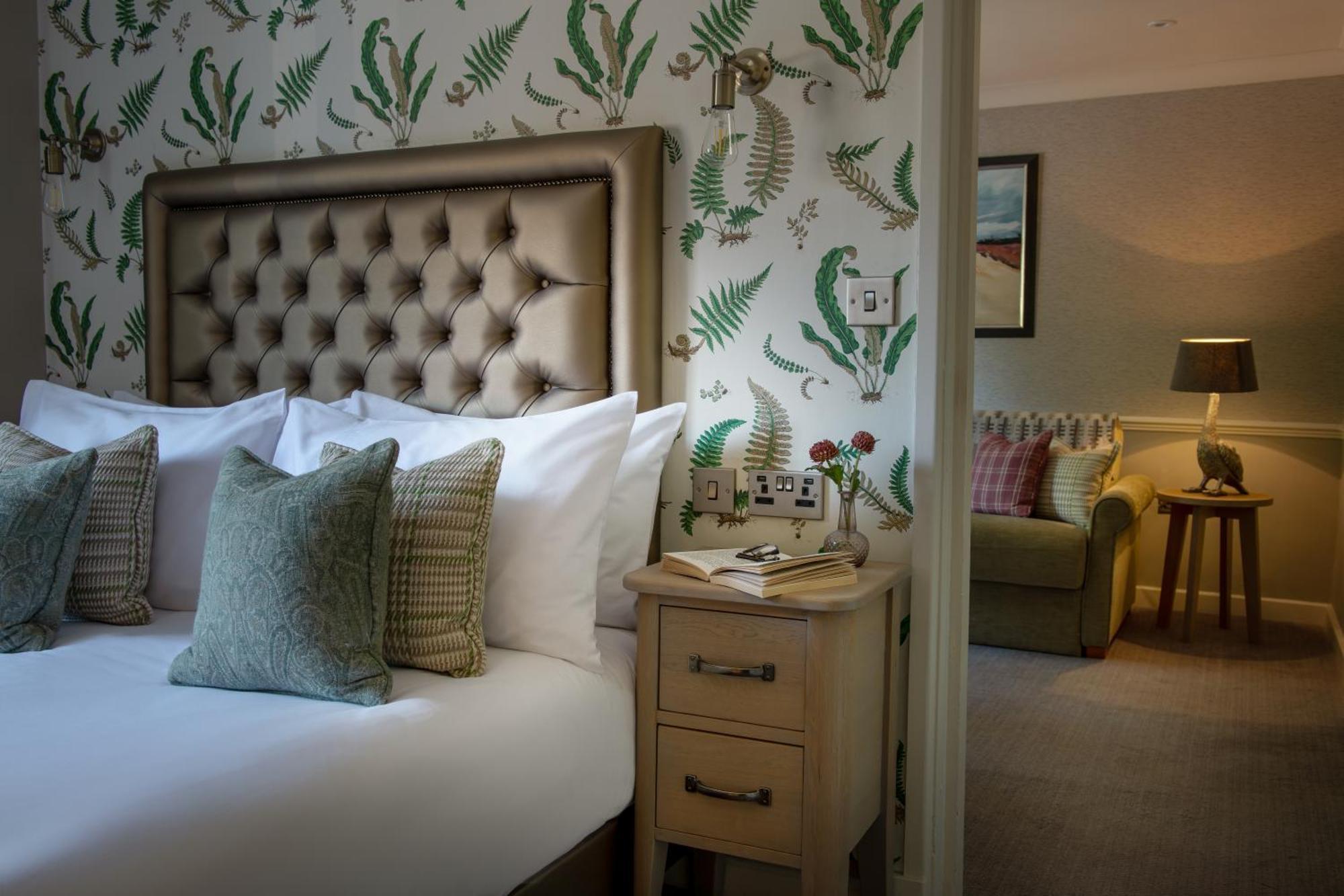 ホテル The Millstone, Mellor ブラックバーン エクステリア 写真 A bedroom at The Swan